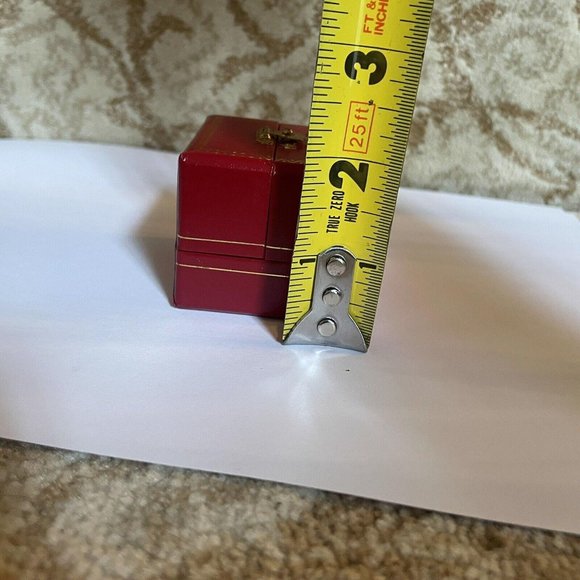 Classic Style Valentine’s Day Red / Gold Tone Classical RING BOX Holder NWOT - Picture 8 of 10